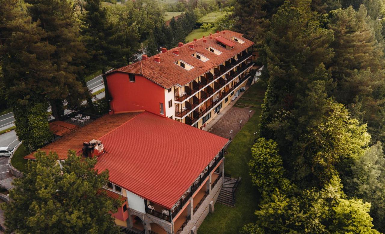 Milionis Forest Hotel Grevená Kültér fotó